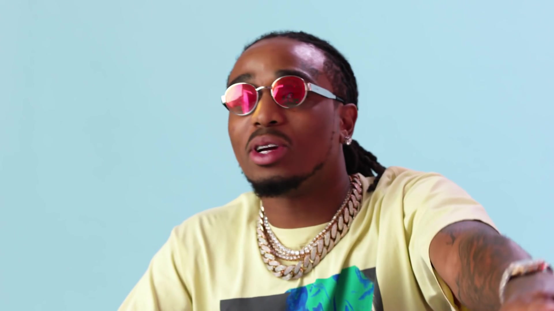 饶舌歌手奎韦斯quavo在各大社群回答网友问题|明星卧底大哉问|gq