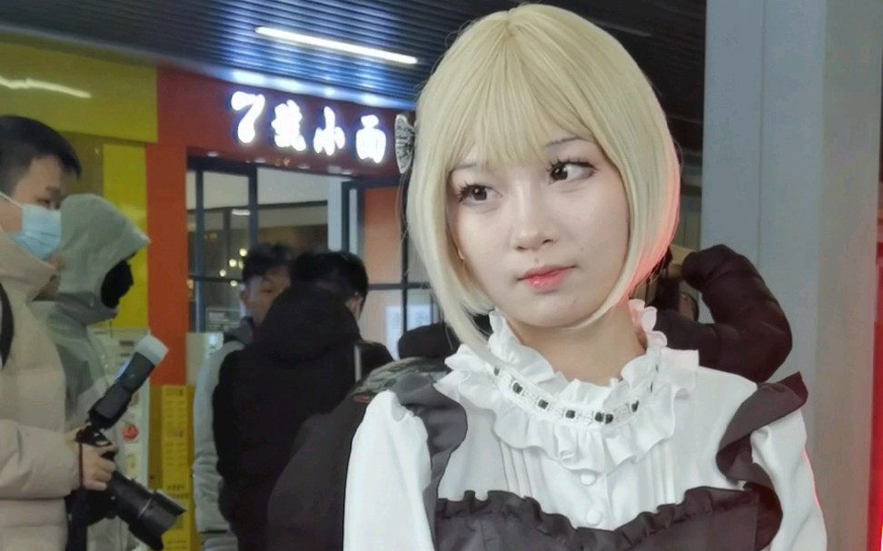 广州fgo fes漫展day1→这个cos的是什么角色,沙条爱歌吗?