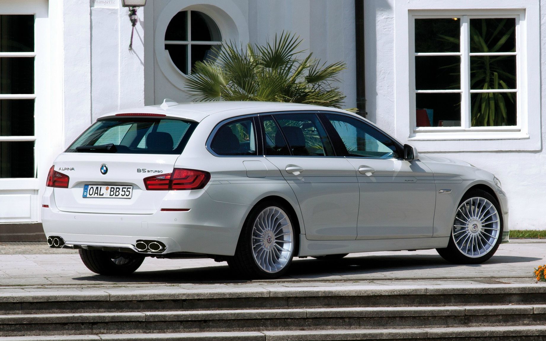 【官方视频】宝马alpina b5 bi-turbo touring awd - m5旅行车宝马