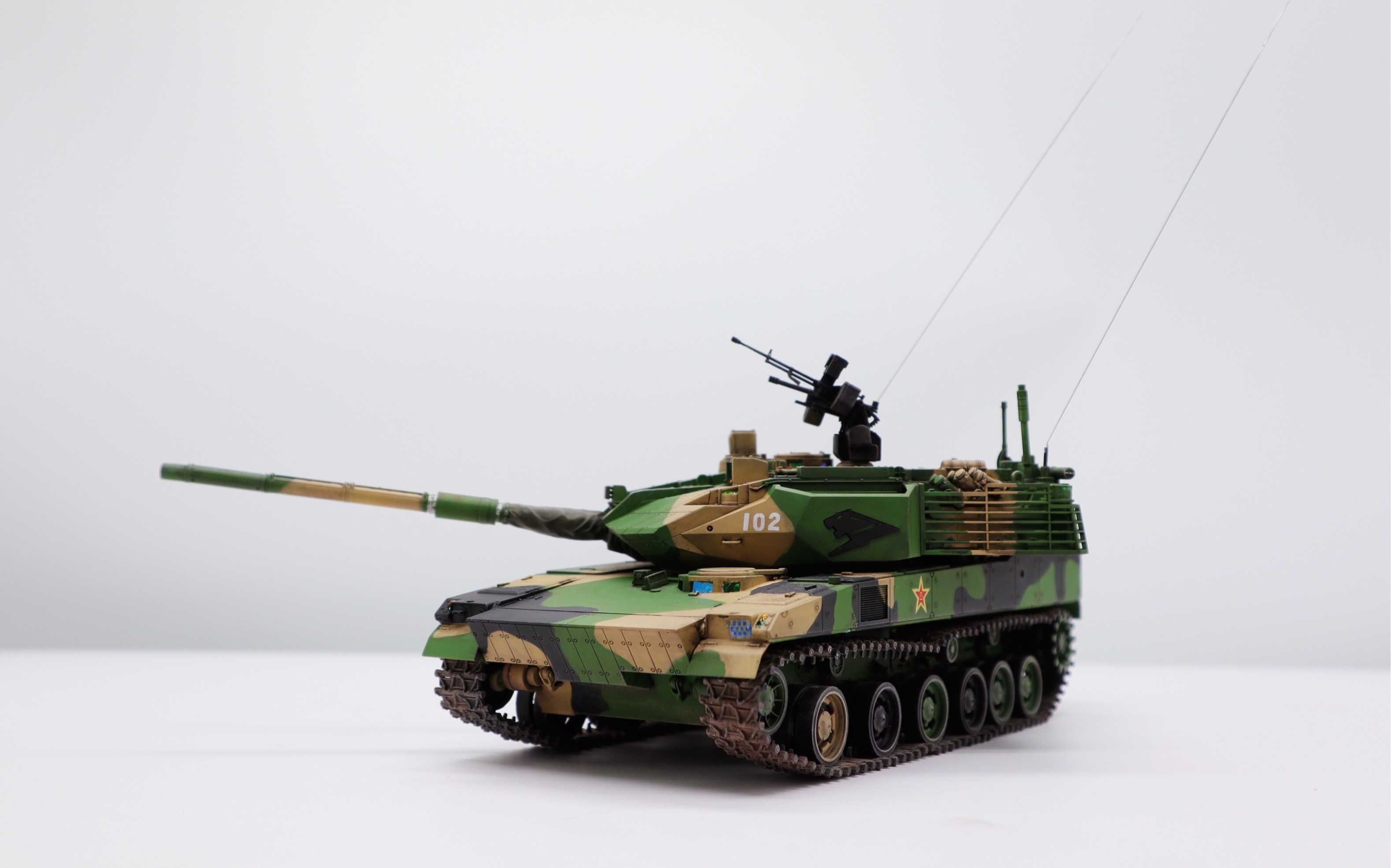 meng ts050 陆军15式坦克 重甲款 三色迷彩完成拍摄图_哔哩哔哩_bili