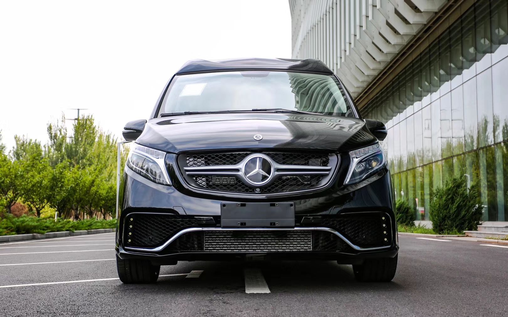 2020款奔驰v260l高顶七座商务车 军工品质值得信赖