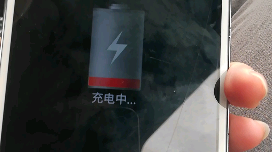 酷派双棒t1电信版充电开机成砖