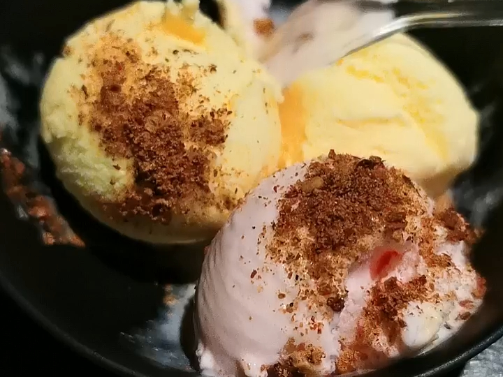 【小缘】辣椒粉拌冰淇淋,太棒了!