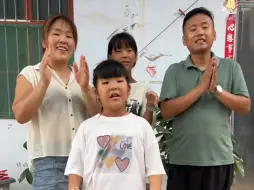 Скачать видео: 这是谁干的！怎么出现两个大头…