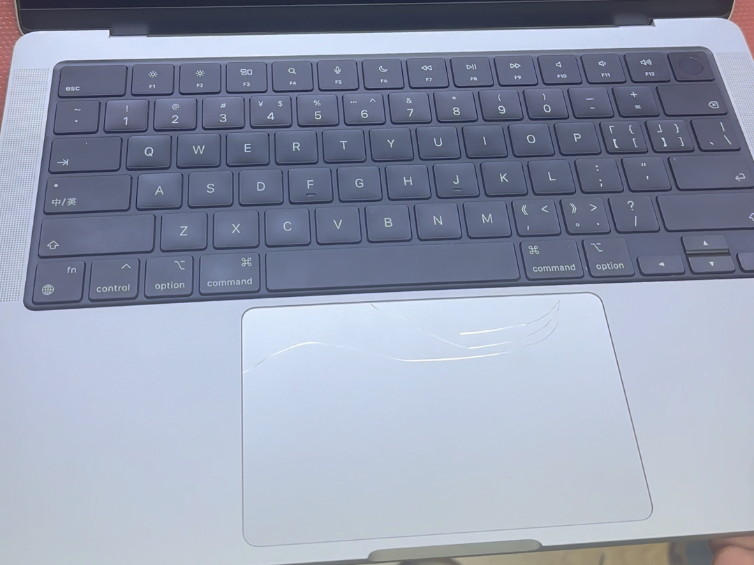 14寸M1 MacBook Pro A2442触控板被手机砸裂哔哩哔哩bilibili