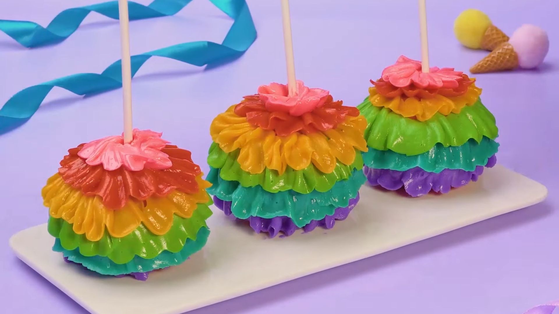 彩虹奶油装饰棒棒糖
