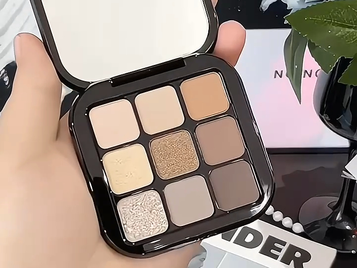 kiko九色眼影盘 #眼影盘#大地色系