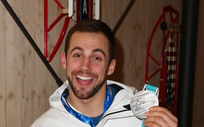 冬奥会冷门项目雪橇选手chrismazdzer夺牌时刻