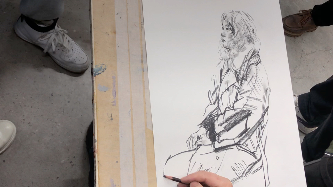 名家速写教学盛天晔教授人物速写示范用线动静结合节奏大开大合