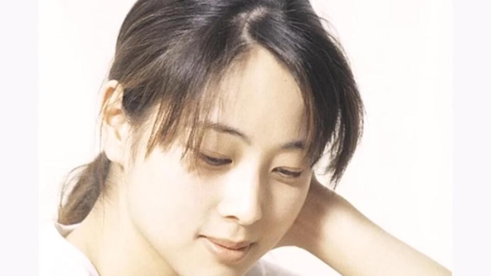 アウトレット ZARD 坂井泉水の歌手デビュー前の蒲池幸子さんの写真集