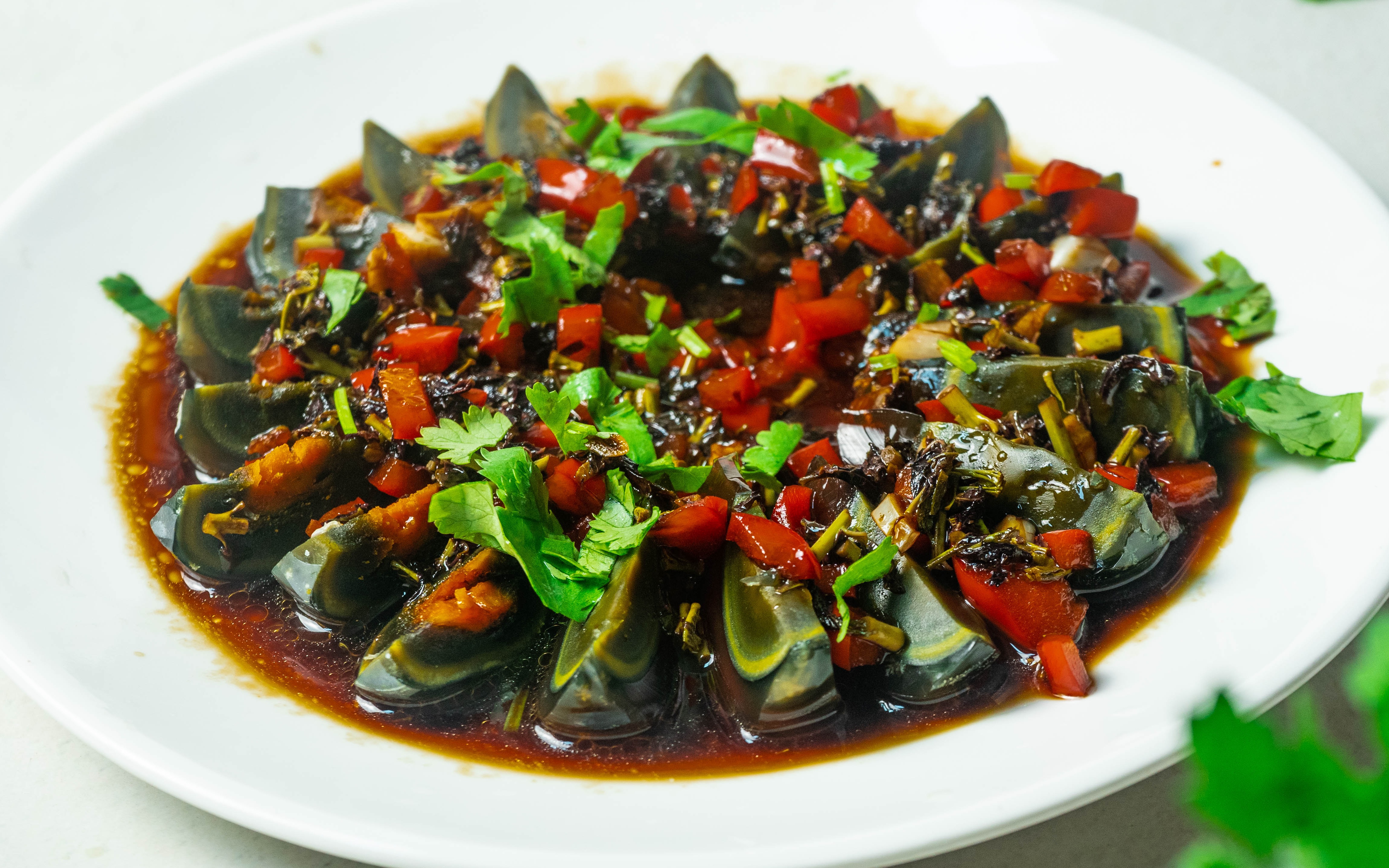 椿芽拌皮蛋让你吃出春天的味道_哔哩哔哩_bilibili