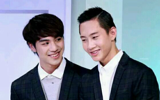 泰剧《为爱所困》2中字第三十二集-白船cut-营地_哔哩哔哩 (゜-゜)つ