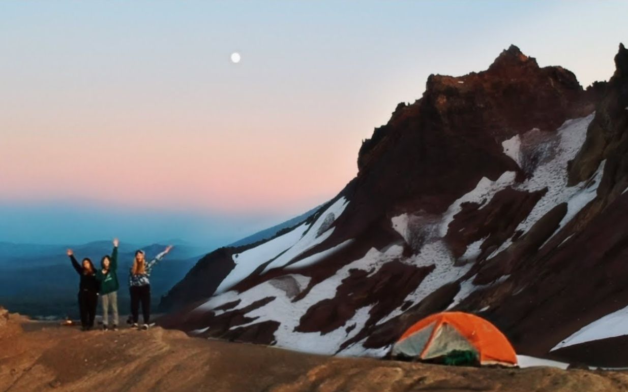 【heyxnatalie中文字幕】在大山山顶过夜800英里系列Pt.2 | SPENDING THE NIGHT ON TOP OF A MOUNTAIN哔哩哔哩bilibili