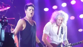 Скачать видео: 【Queen + Adam Lambert】这个小鲜肉好鲜啊