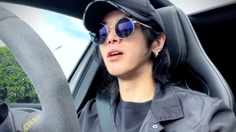 别管我 四舍五入坐了华晨宇的车