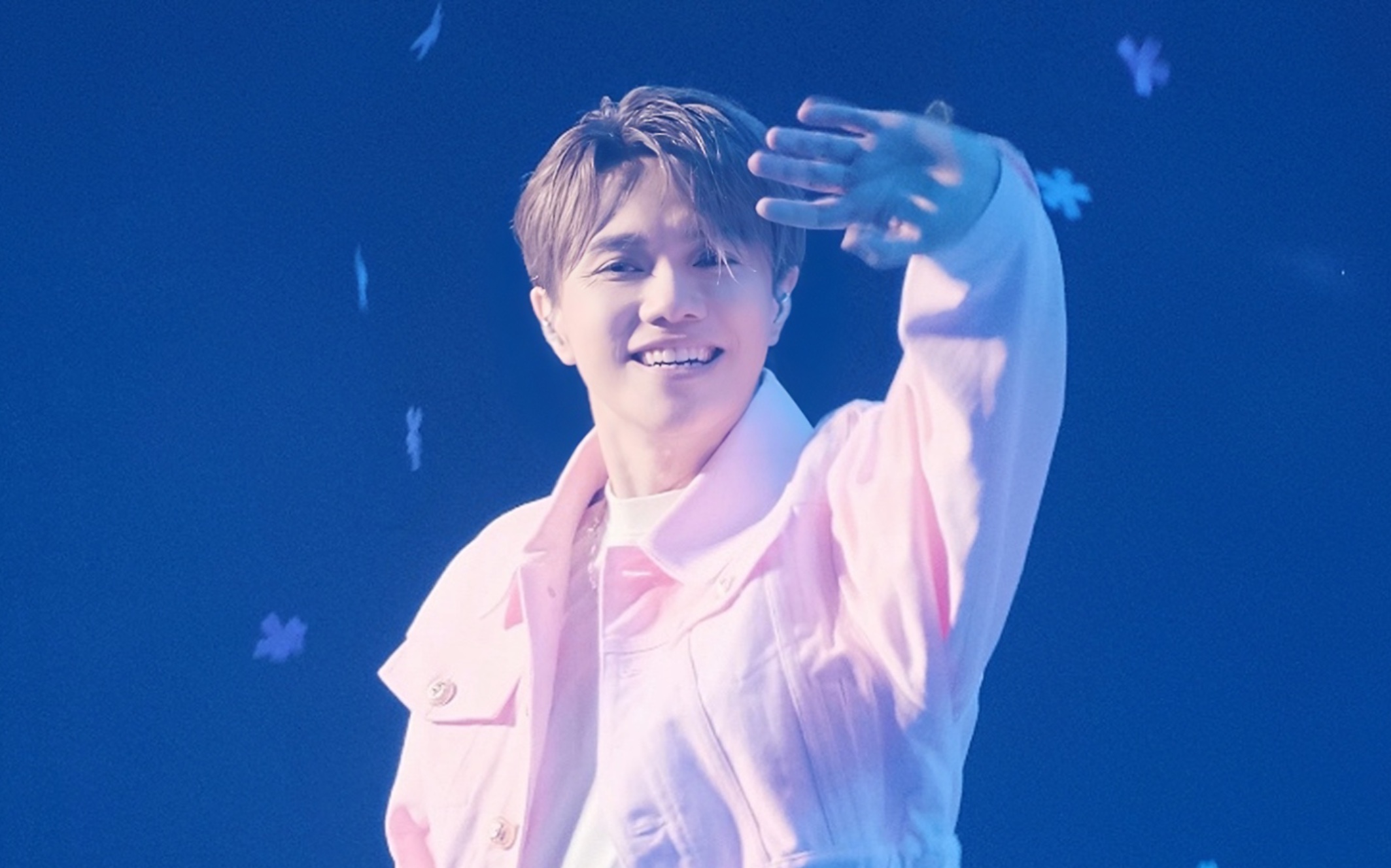 【张敬轩】樱花树下|当张生发现你的镜头