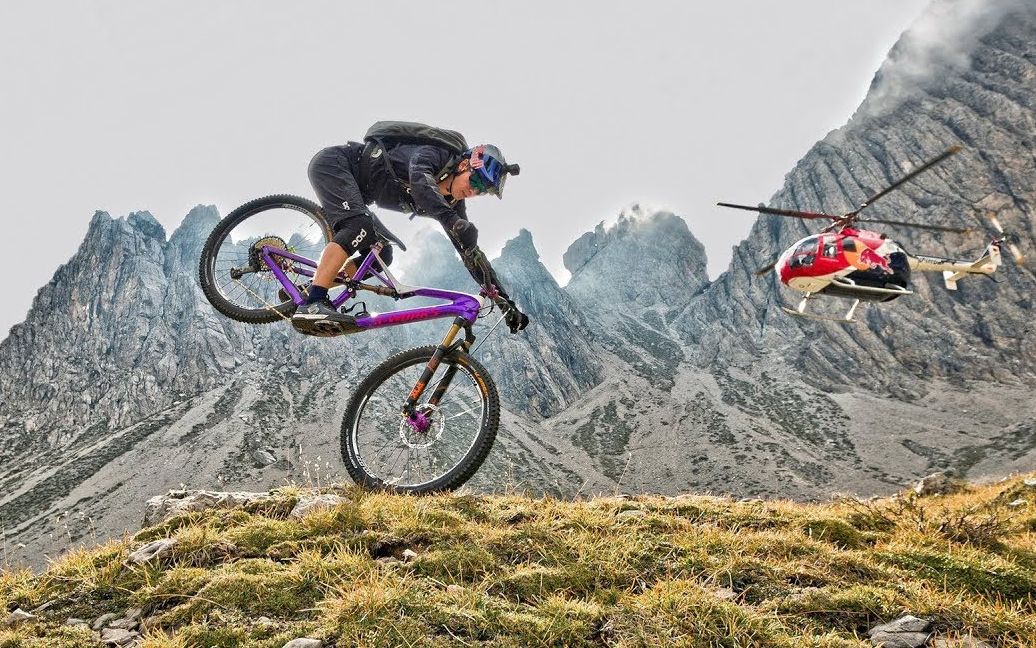 世上本没有路,车骑多了就有了路_哔哩哔哩 (゜