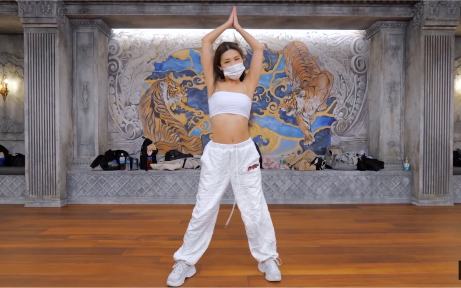 yg编舞老师roseontheground