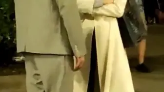 【迪丽热巴公诉精英路透】在成都拍摄现场热巴来郫县拍啦，我 终于见到我女神了，本人真的很漂亮拍摄现场 开播一定要追完