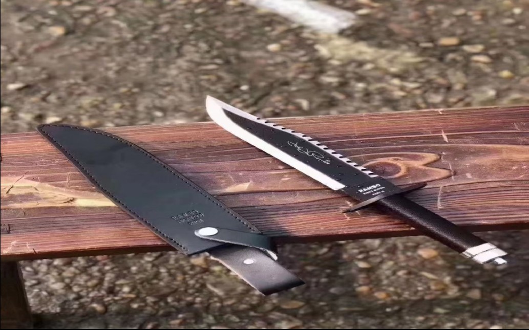 史泰龙第一滴血兰博2号 黑钛面中空全钢柄军刀 户外战术直刀_哔哩哔哩