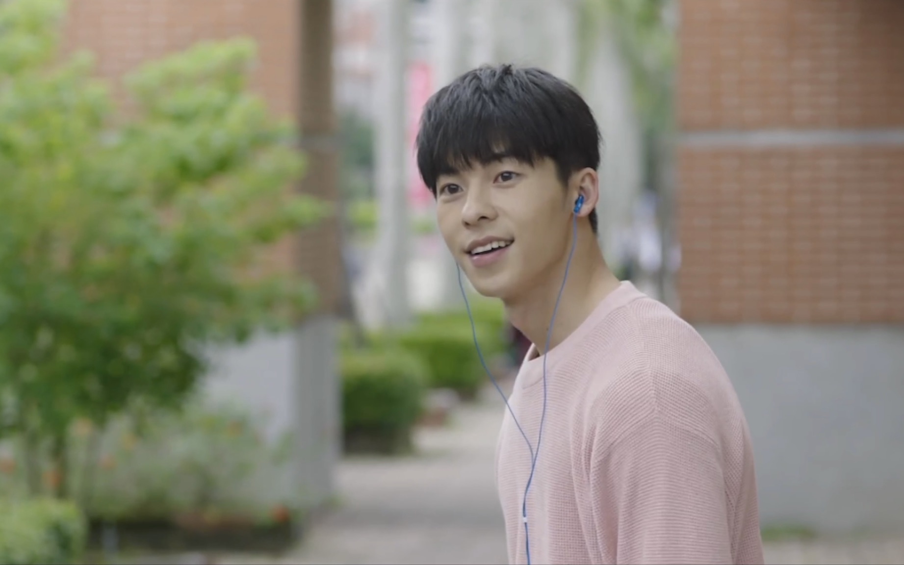 李子维:遇到黄雨萱整个世界都明媚了(想见你-心动片段)