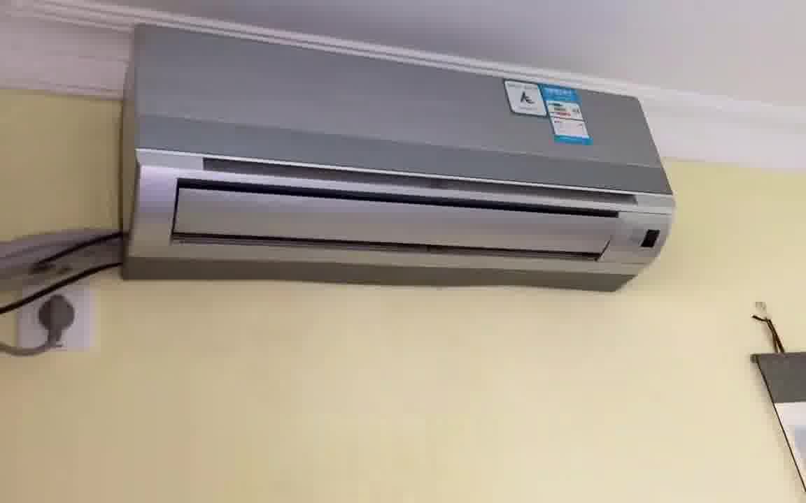 奥克斯定频空调显示e2.￥,上次有个老哥也是这种情况,这么弄