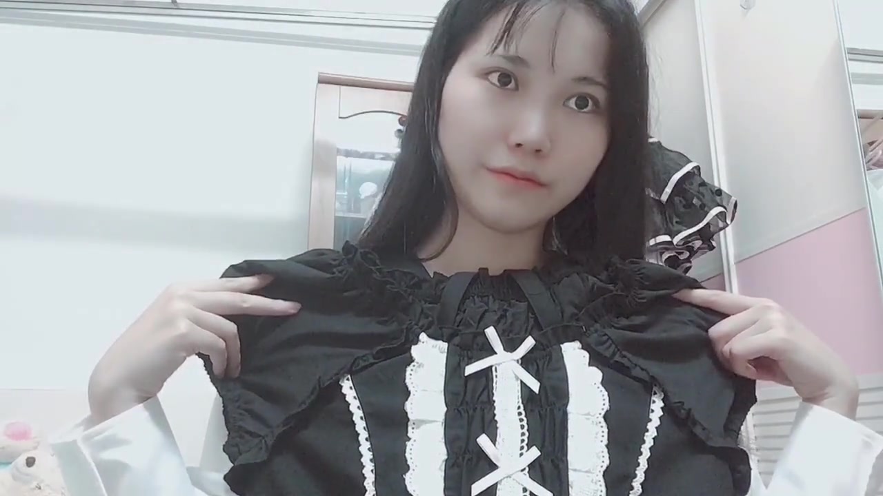 [图]Lolita人形物语拆箱 #榛果可可花束 #人形物语 #Lolita #拆箱vlog