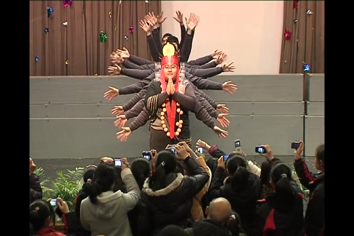 明珠中学2010元旦文艺汇演 青年男教师 千手观音(弥勒唐僧)哔哩哔哩bilibili