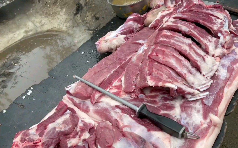 北京农村现杀黑猪26一斤好肉配好锅这样做不腥不柴都爱吃