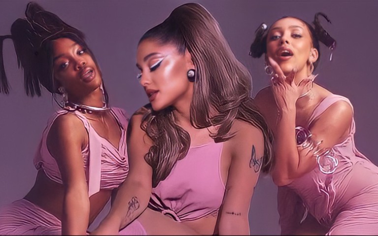 《Kiss Me More》 — Ariana Grande, Doja Cat & SZA