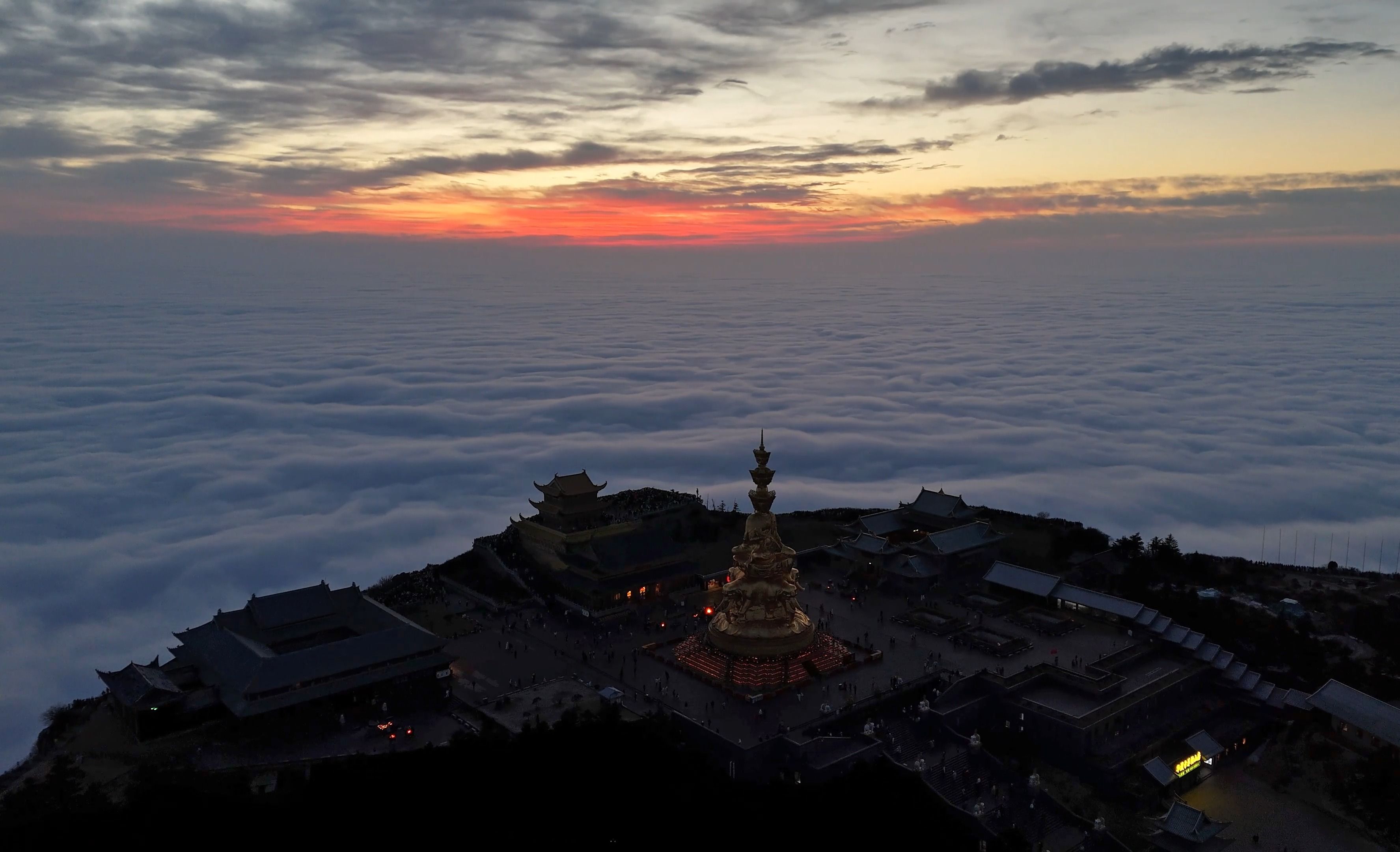 [图]2024.01.01 我在峨眉山金顶看日出！