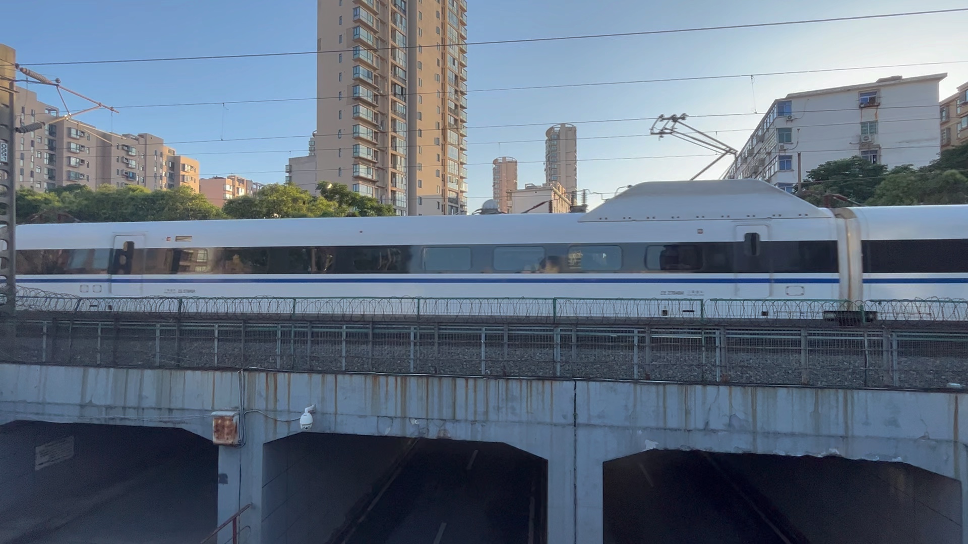 南局南段crh380a-2704担当g1394(南昌—上海虹桥)通过三店西路