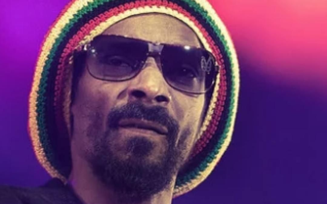 [图]这像是51岁？说唱歌手Snoop Dogg轻松单手暴扣！与大家共勉～