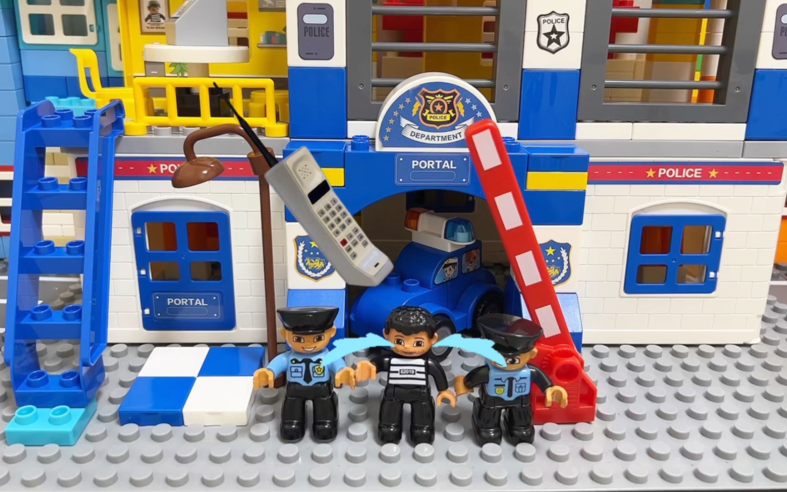 益智早教玩具,警察局大颗粒积木