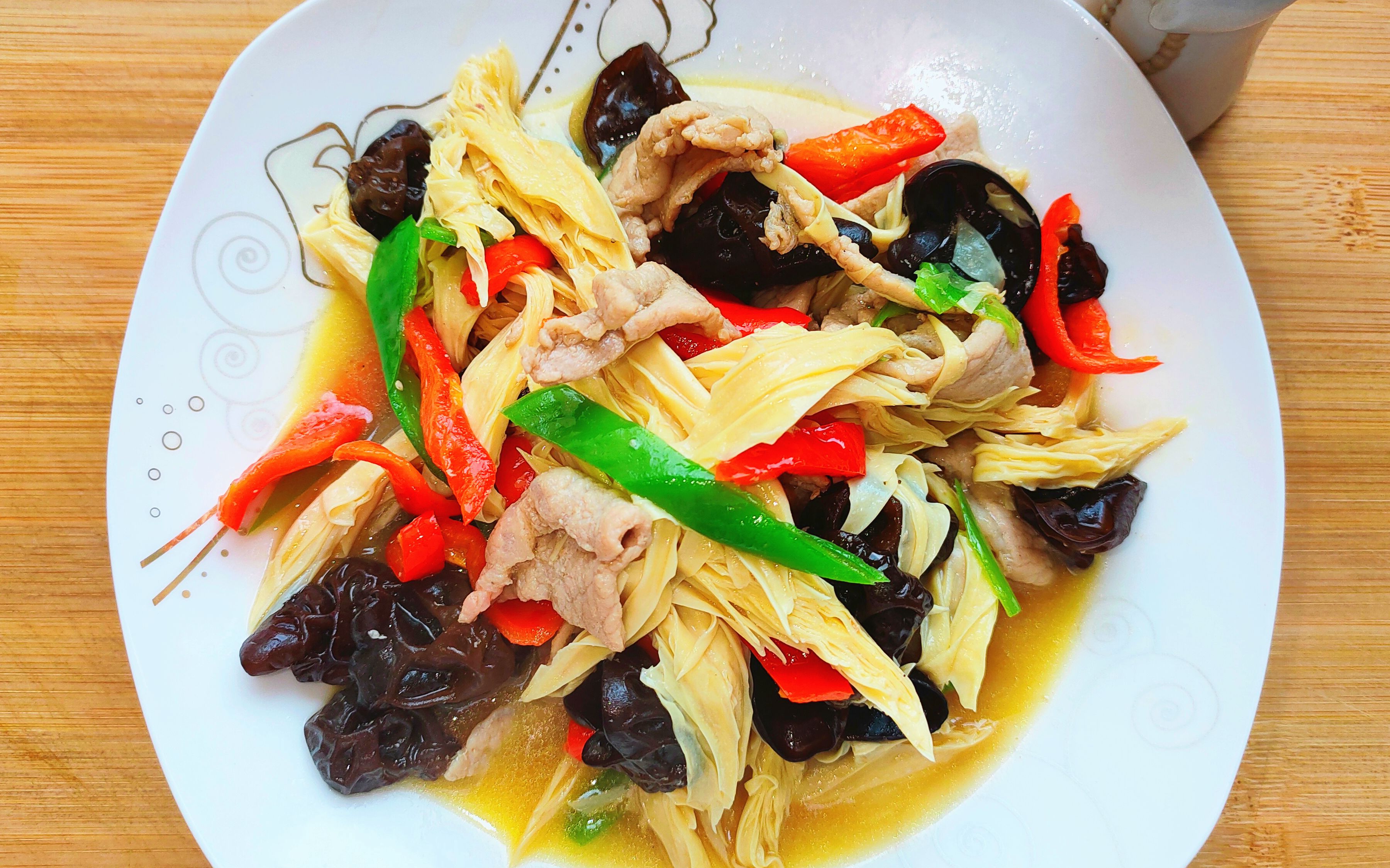 腐竹木耳炒肉,超好吃的方法,美味又减脂,还不快来学