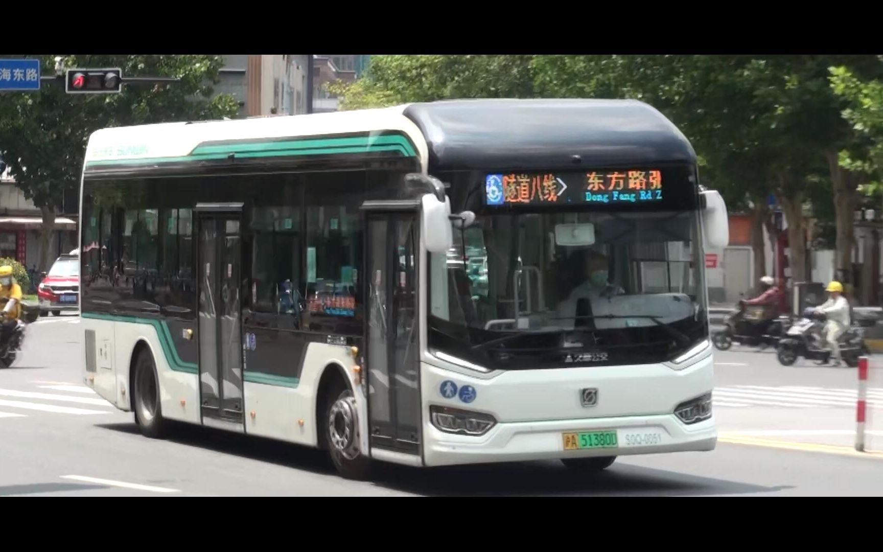 上海公交 巴士四公司 隧道八线 s0q-0051