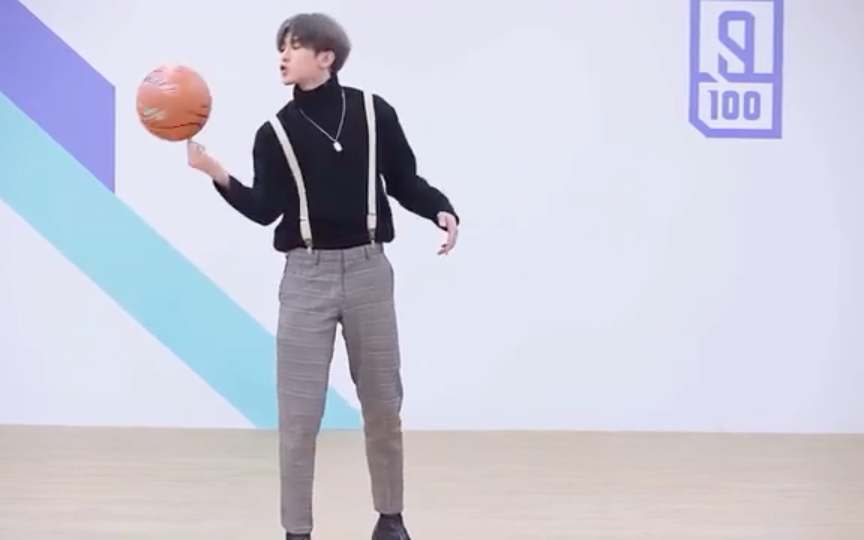 活动  爱看坤坤唱跳rap的嘎子