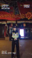 Video herunterladen: 警花小姐姐破次元cos明日方舟陈sir  联动跨次元 守护庚子年