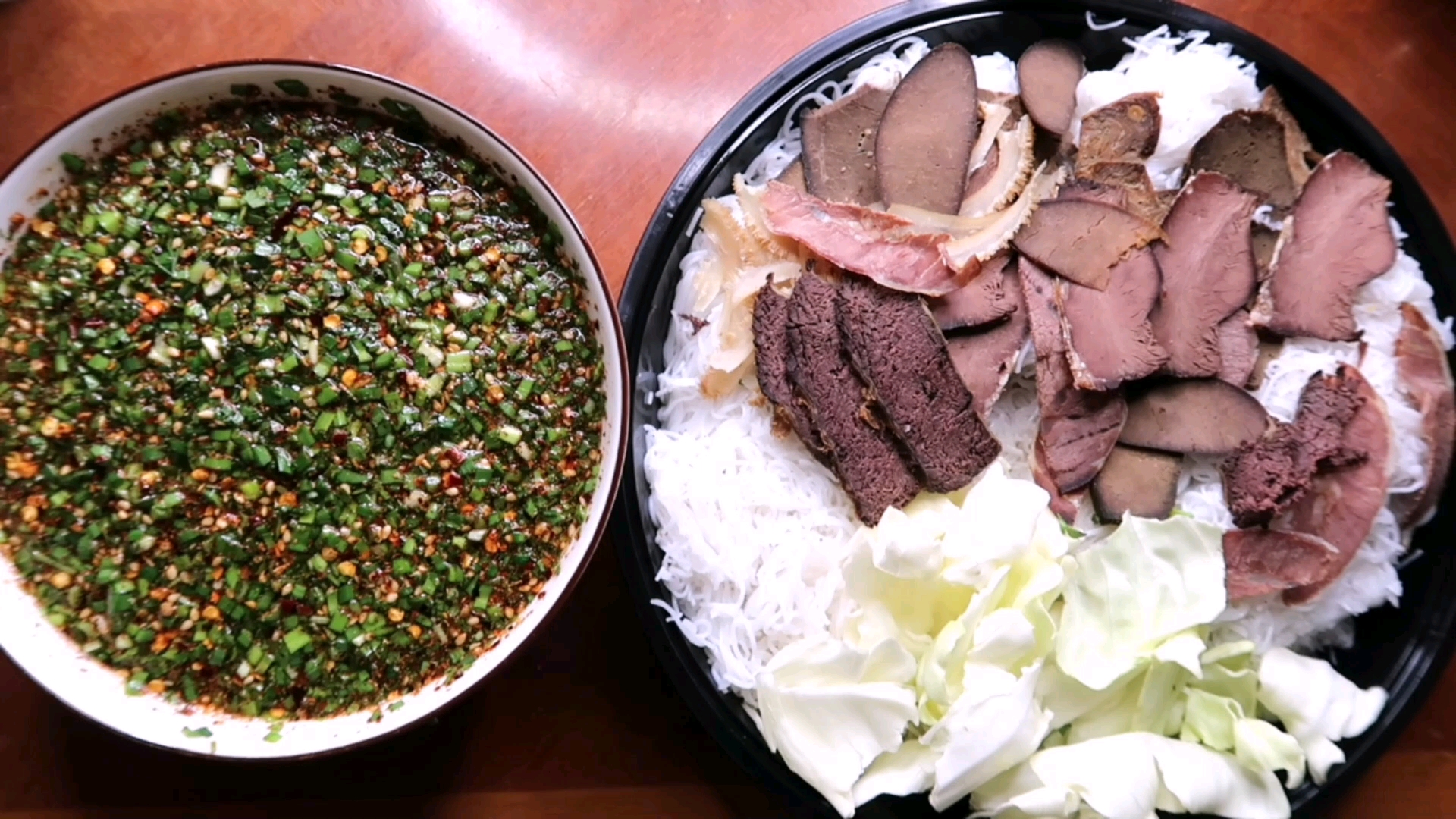 吃一次就终身难忘的云南美食——撒撇,omg我的灵魂得到升华.