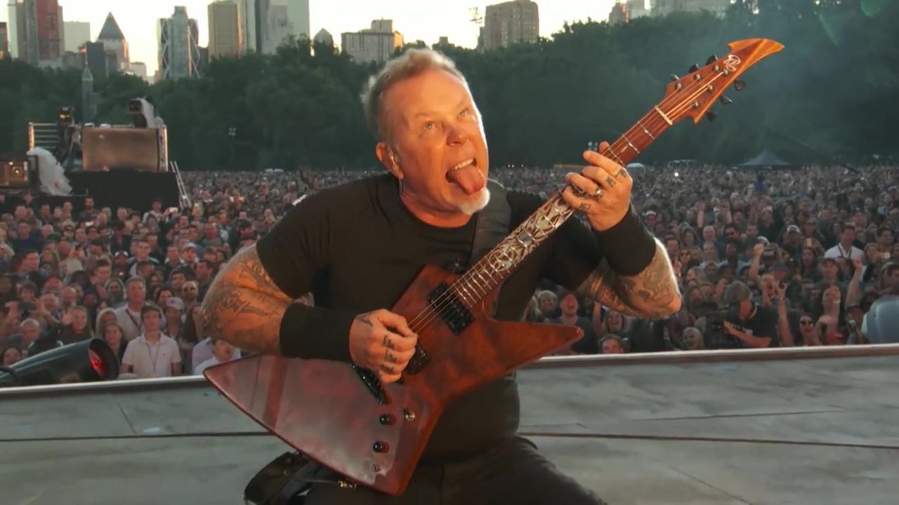 [图]金屬樂隊紐約中央公園演唱會 Metallica- Enter Sandman (Live New York - 2016)