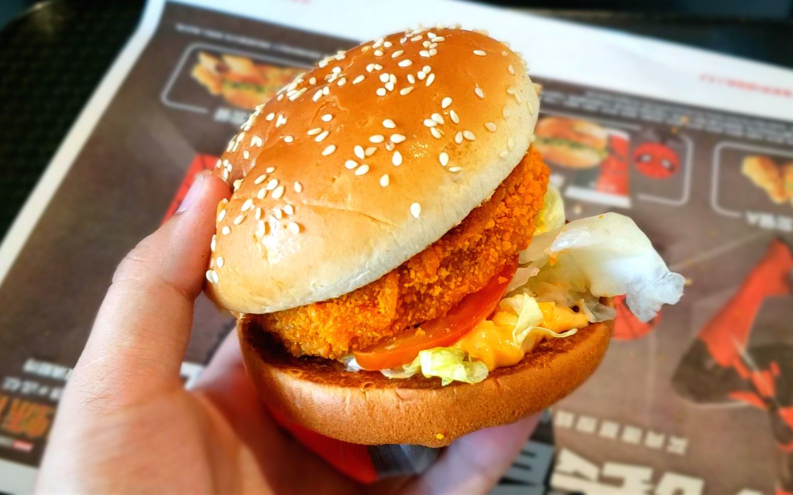 肯德基新出的芝士厚菇堡23元一个没有一丝肉啊