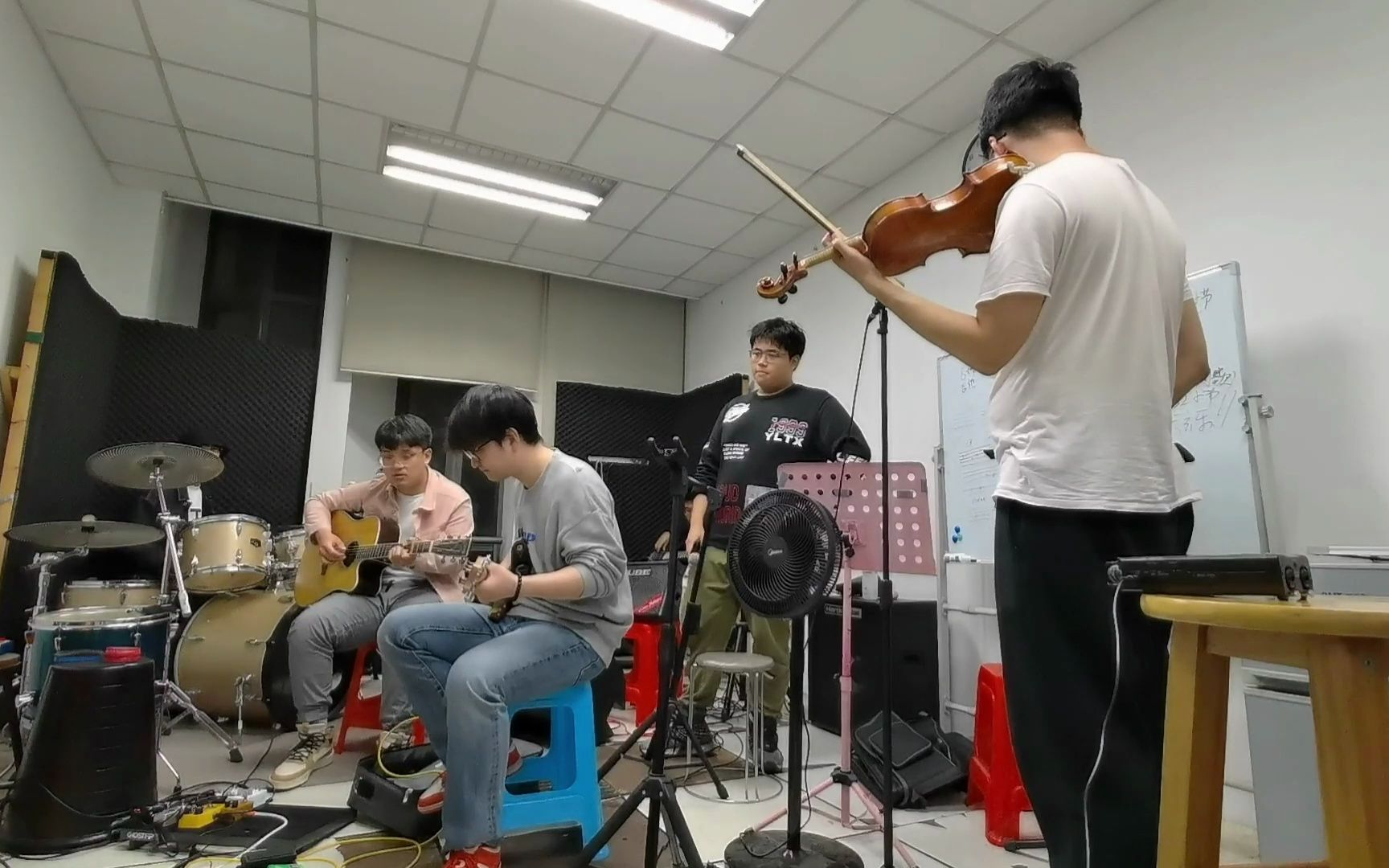 安九-老王乐队排练视频
