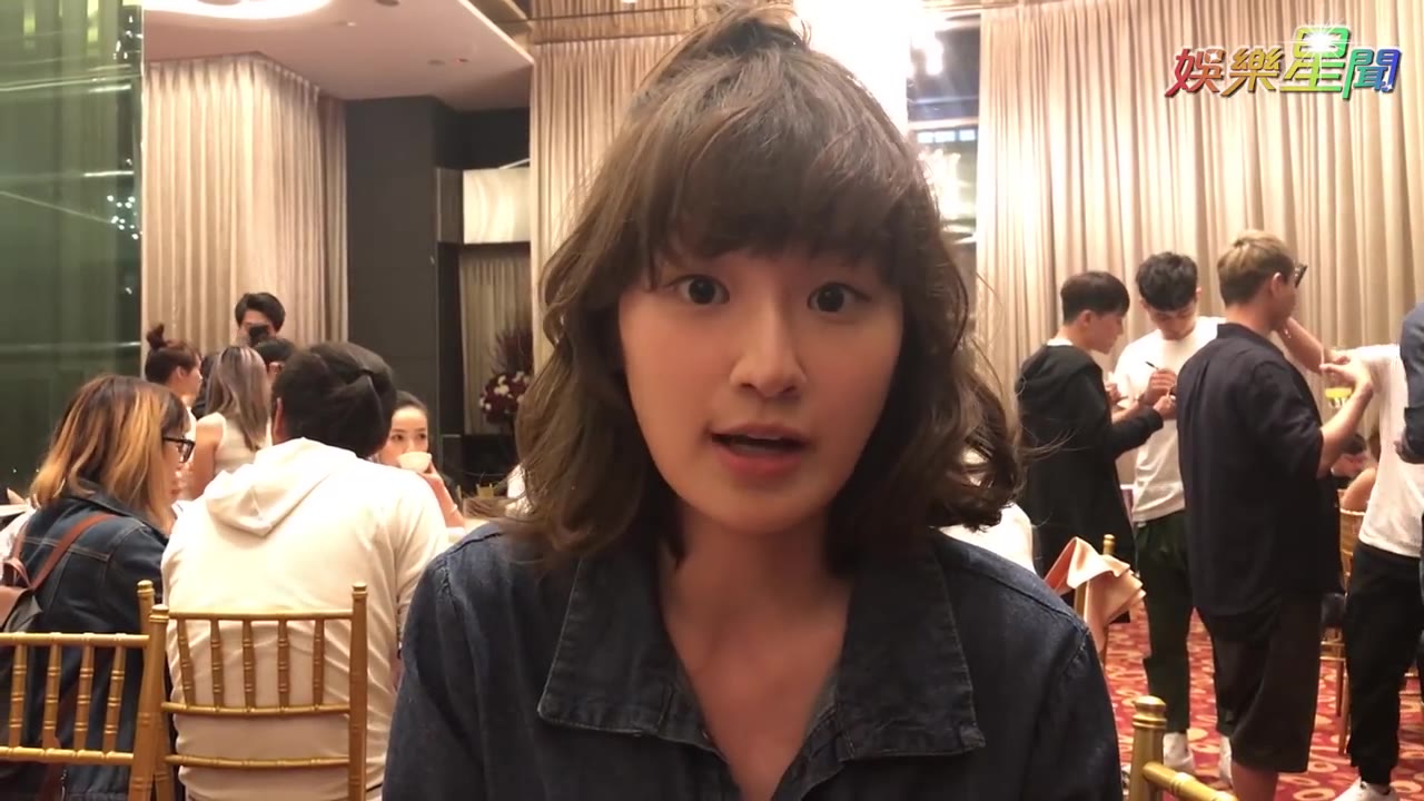 电影 还是一家人之伪婚男女 小绵羊采访_哔哩哔哩_bilibili