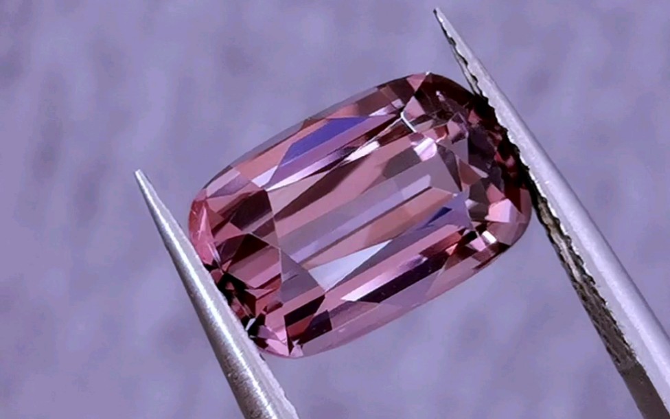 66克拉缅甸抹谷无烧紫色尖晶石