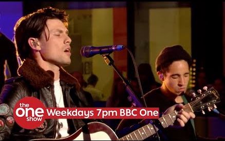 [图]【James Bay】詹贝贝 - Us (Live on The One Show on BBC One)