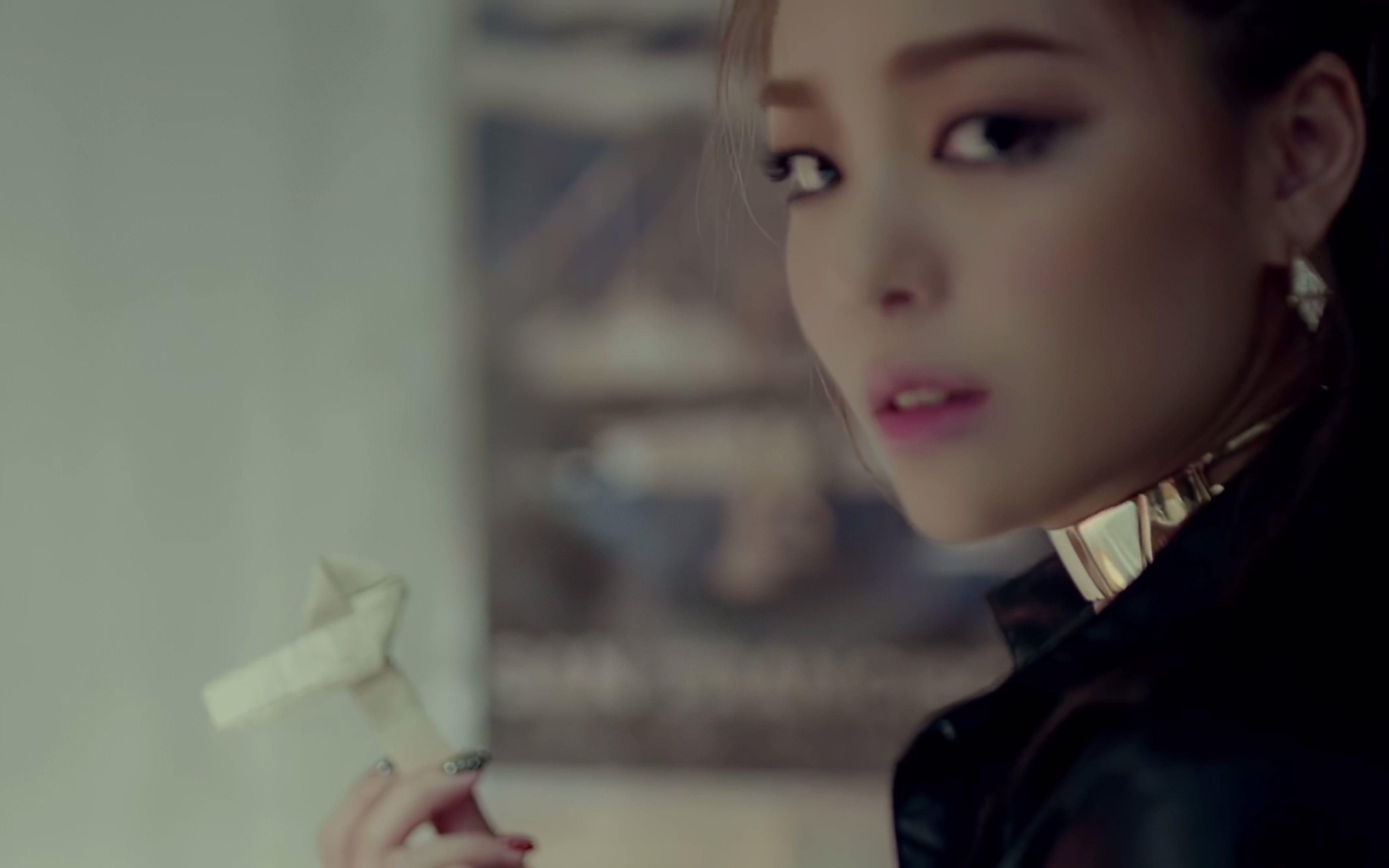 [图]Ailee - Mind Your Own Business MV 彼岸4K加强版