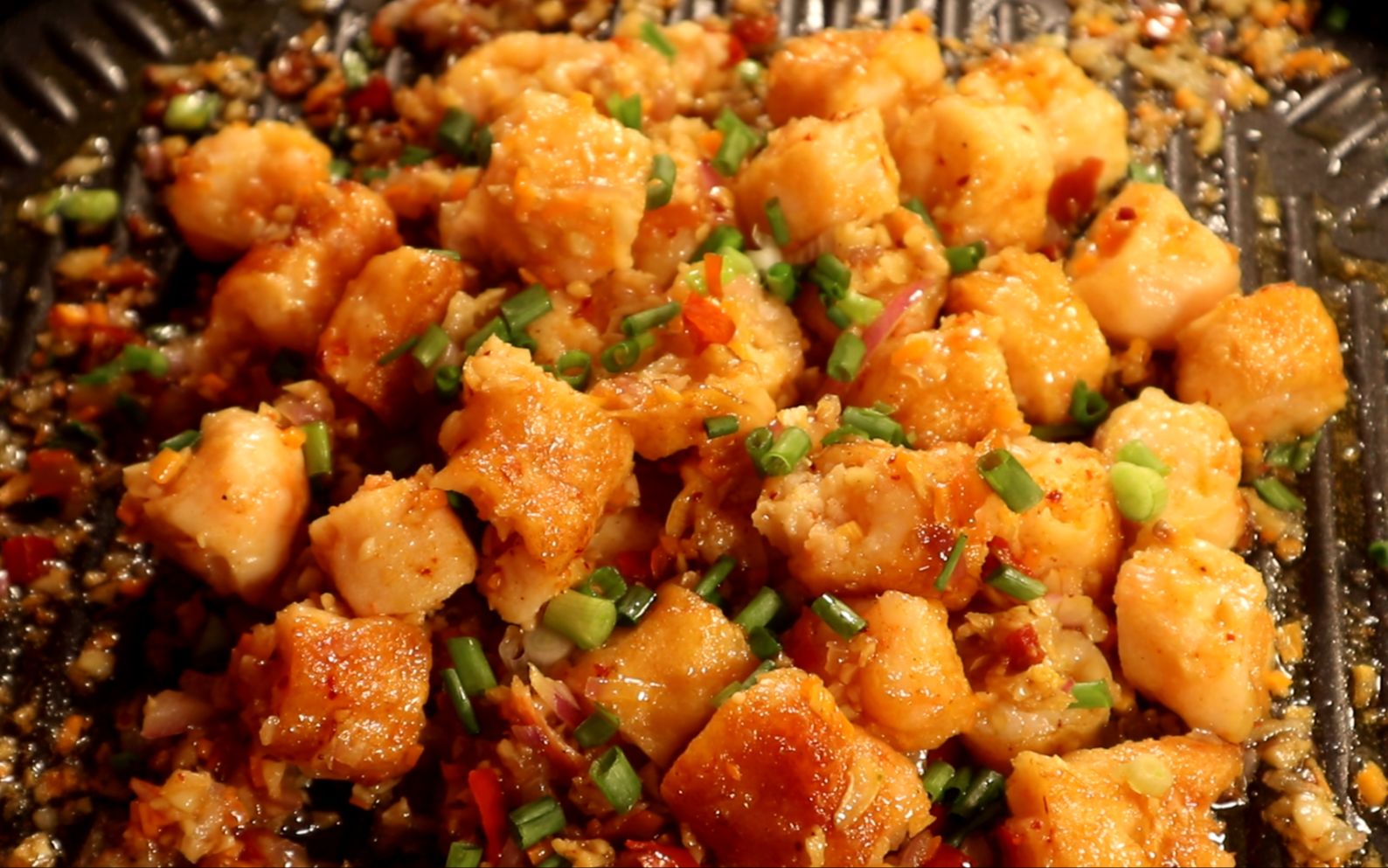 终于复刻出了小吃摊的铁板虾滑,真的超级好吃!