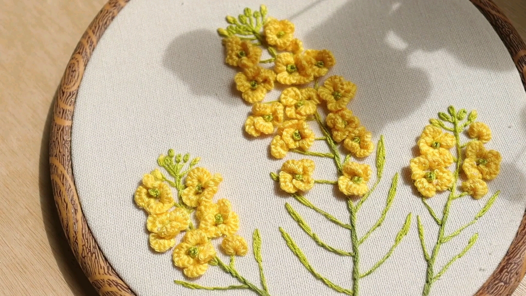 【刺繡教程】春天繡幾支油菜花吧