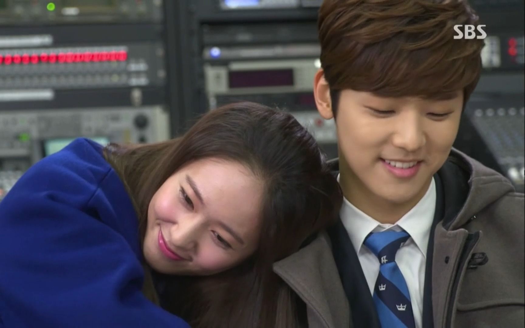 灿荣宝娜cut 谁不想要这样甜甜的恋爱吖