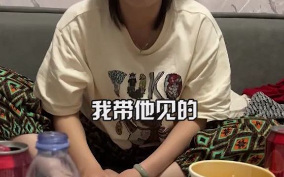 [图]女孩子是不是都是这样，一边沉迷爱情一边清醒